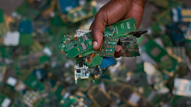 Nationwide Recruitment: Mirahub Limited is Hiring Remote Recycling Officers (Spoilt Phone Panels Collection)